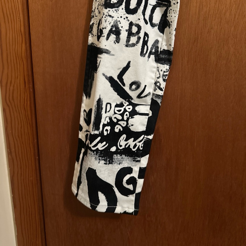Dolce & Gabbana Graffiti-Print Denim Skinny Jeans - Picture 6 of 17